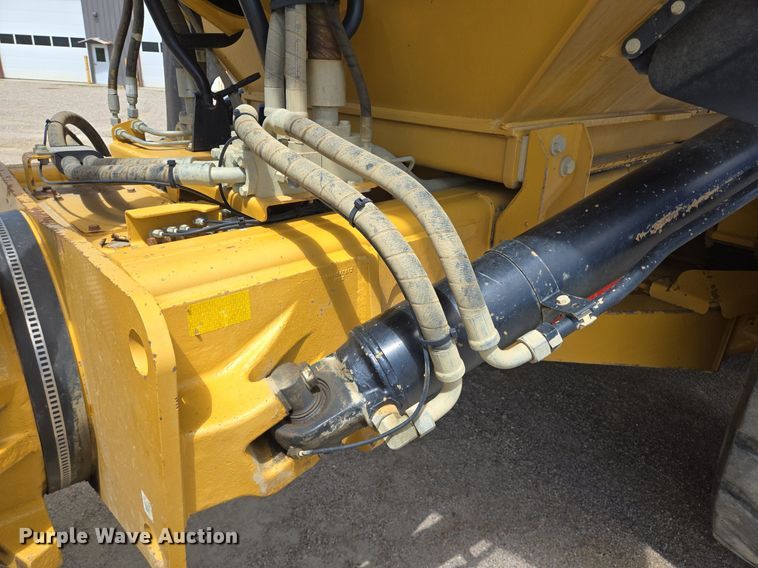 image for item EG9840 2012 Caterpillar 740B haul truck