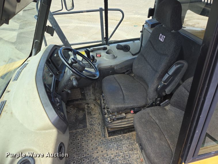 image for item EG9840 2012 Caterpillar 740B haul truck