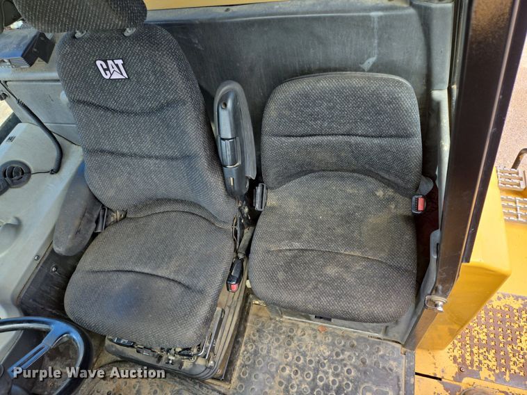 image for item EG9840 2012 Caterpillar 740B haul truck