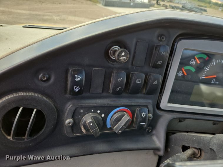 image for item EG9840 2012 Caterpillar 740B haul truck