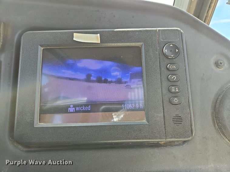 image for item EG9840 2012 Caterpillar 740B haul truck