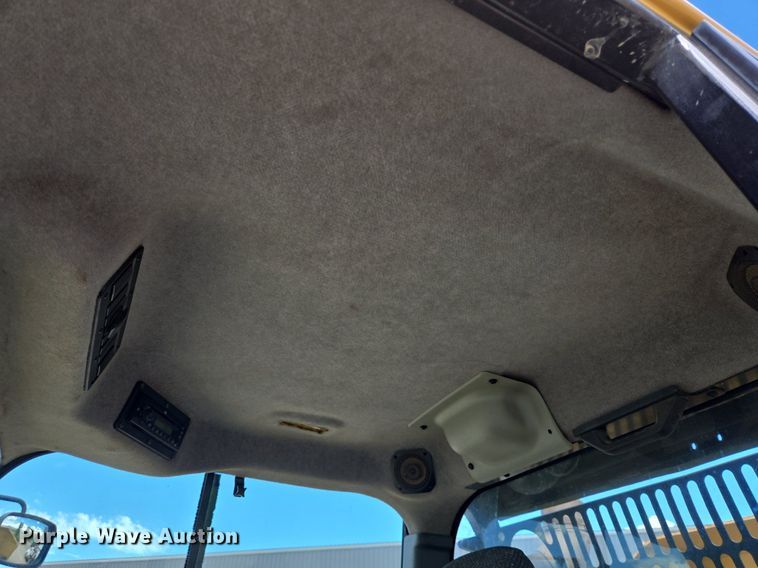 image for item EG9840 2012 Caterpillar 740B haul truck