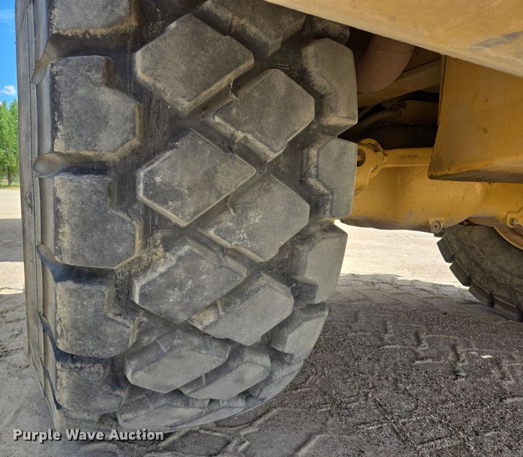 image for item EG9840 2012 Caterpillar 740B haul truck