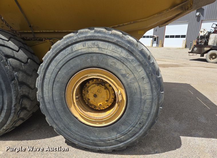 image for item EG9840 2012 Caterpillar 740B haul truck