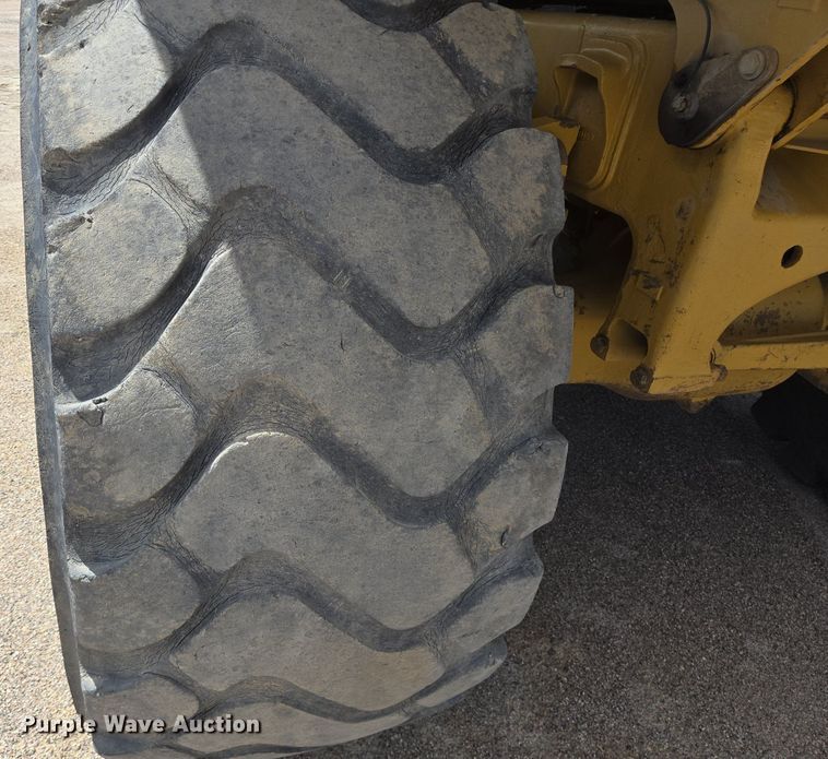 image for item EG9840 2012 Caterpillar 740B haul truck