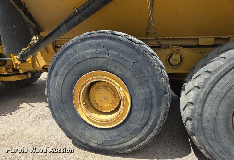 image for item EG9840 2012 Caterpillar 740B haul truck