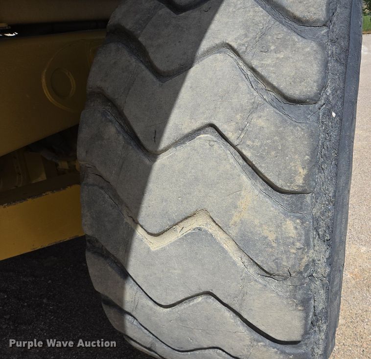 image for item EG9840 2012 Caterpillar 740B haul truck