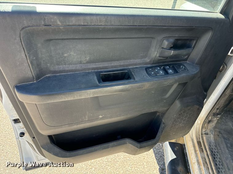 image for item EG9841 2016 Dodge Ram 4500 Crew Cab utility / service truck