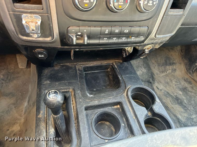 image for item EG9841 2016 Dodge Ram 4500 Crew Cab utility / service truck