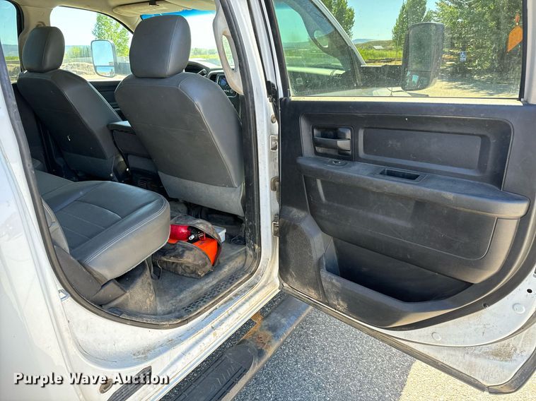 image for item EG9841 2016 Dodge Ram 4500 Crew Cab utility / service truck