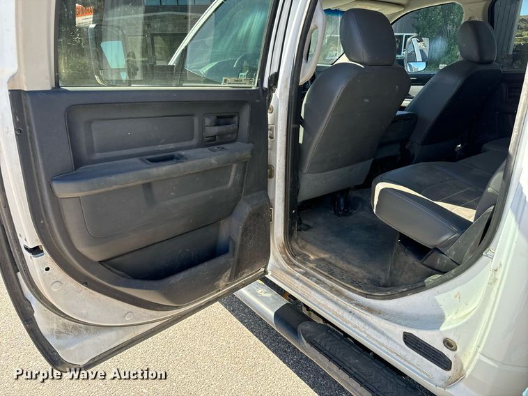 image for item EG9841 2016 Dodge Ram 4500 Crew Cab utility / service truck