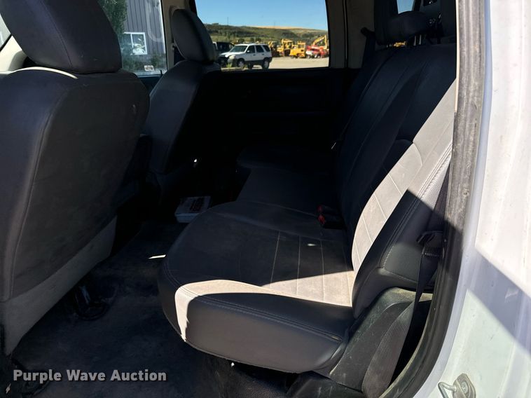 image for item EG9841 2016 Dodge Ram 4500 Crew Cab utility / service truck