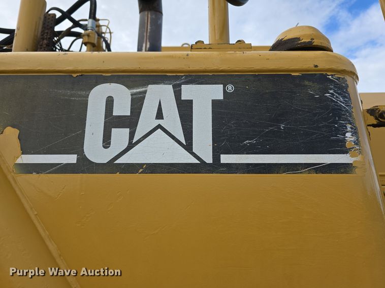 image for item EG9845 2004 Caterpillar 627G conventional scraper 