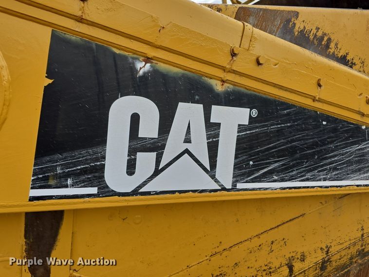 image for item EG9845 2004 Caterpillar 627G conventional scraper 