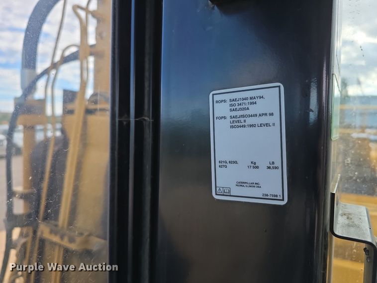 image for item EG9845 2004 Caterpillar 627G conventional scraper 