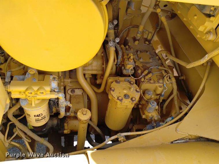 image for item EG9845 2004 Caterpillar 627G conventional scraper 