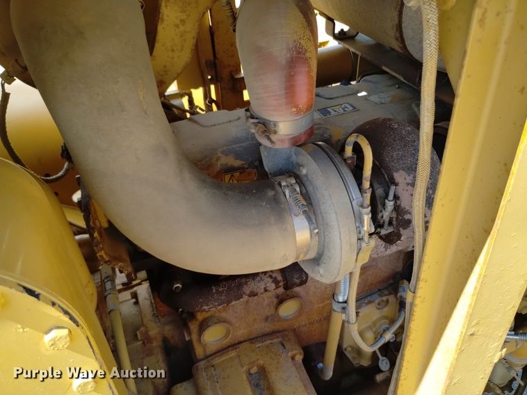 image for item EG9845 2004 Caterpillar 627G conventional scraper 