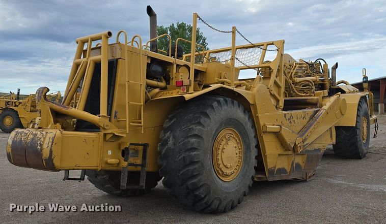 image for item EG9846 2004 Caterpillar 627G conventional scraper 