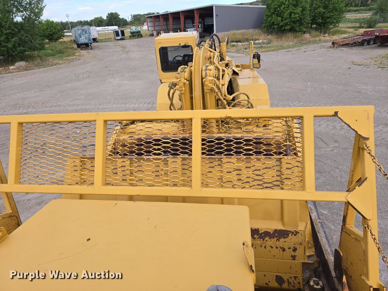 image for item EG9846 2004 Caterpillar 627G conventional scraper 
