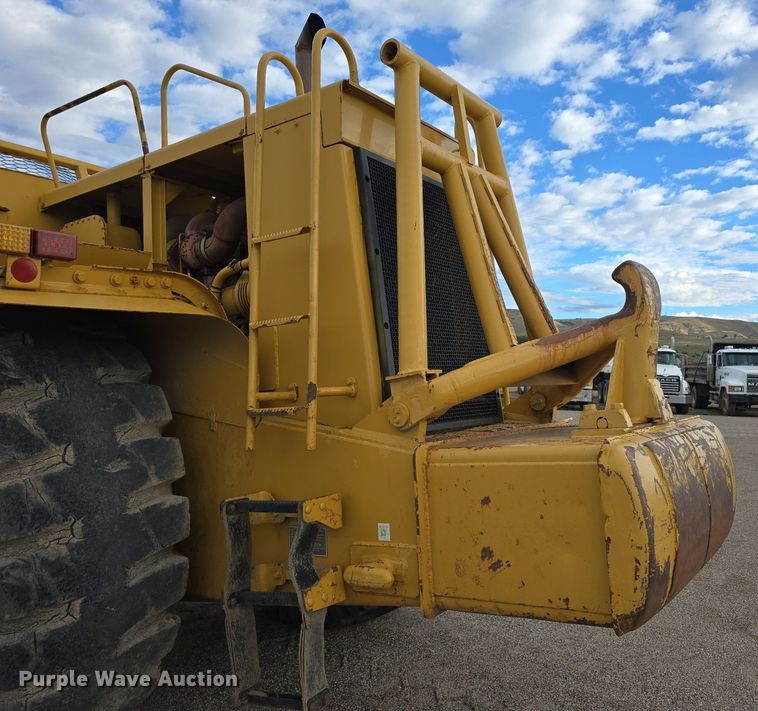 image for item EG9846 2004 Caterpillar 627G conventional scraper 