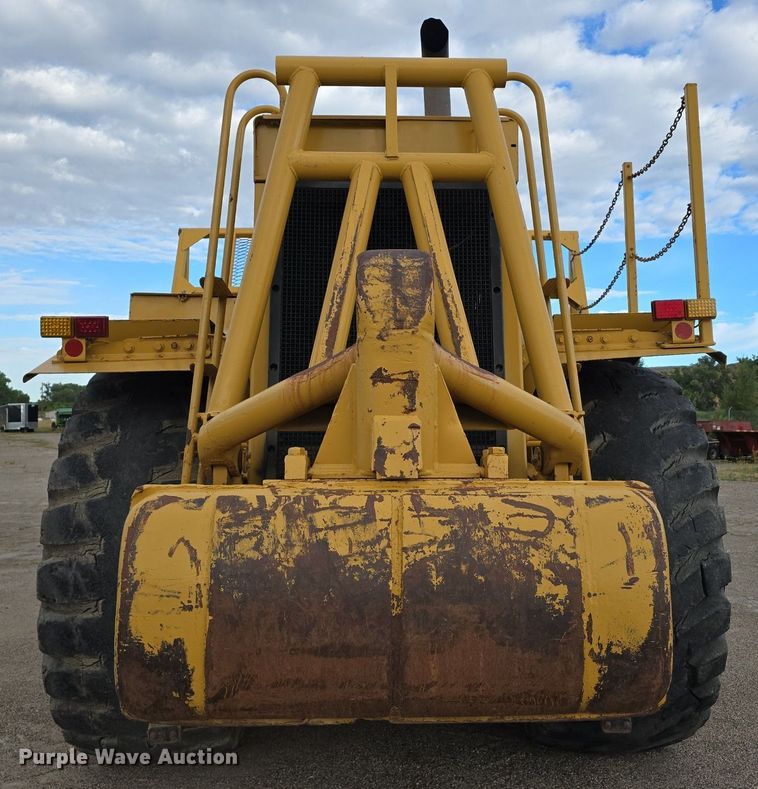 image for item EG9846 2004 Caterpillar 627G conventional scraper 