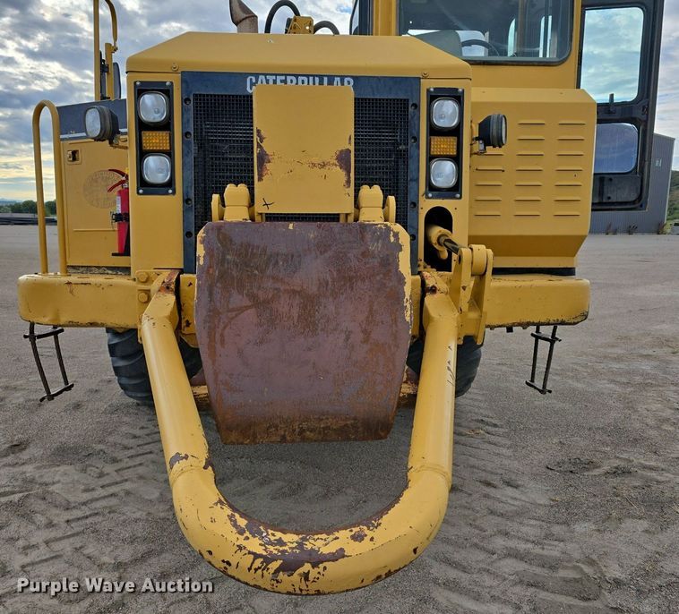 image for item EG9846 2004 Caterpillar 627G conventional scraper 