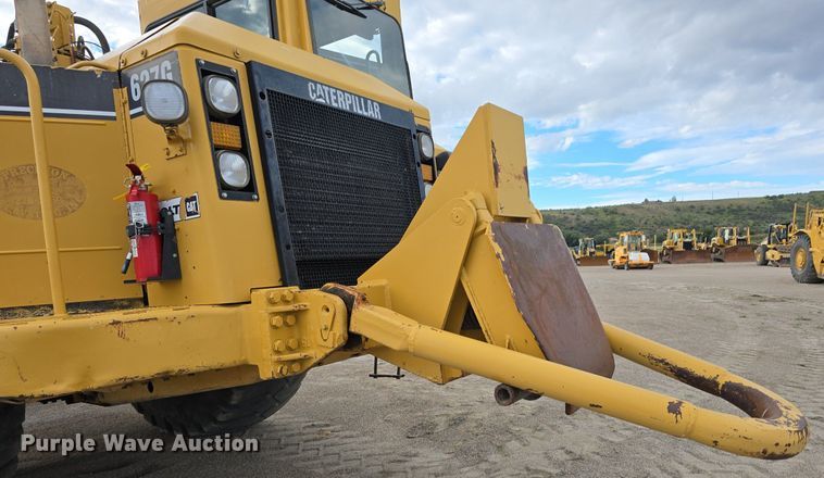 image for item EG9846 2004 Caterpillar 627G conventional scraper 