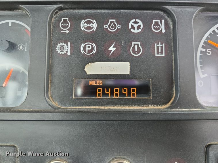 image for item EG9846 2004 Caterpillar 627G conventional scraper 