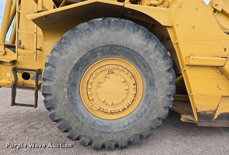 image for item EG9846 2004 Caterpillar 627G conventional scraper 