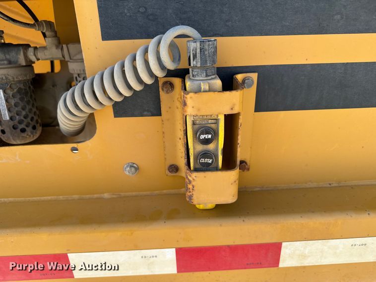 image for item EG9847 2014 Load King 2060-40-2 bottom dump trailer