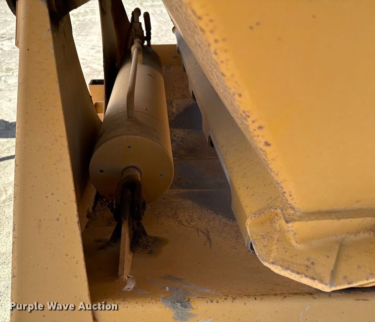 image for item EG9847 2014 Load King 2060-40-2 bottom dump trailer