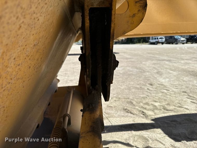 image for item EG9847 2014 Load King 2060-40-2 bottom dump trailer