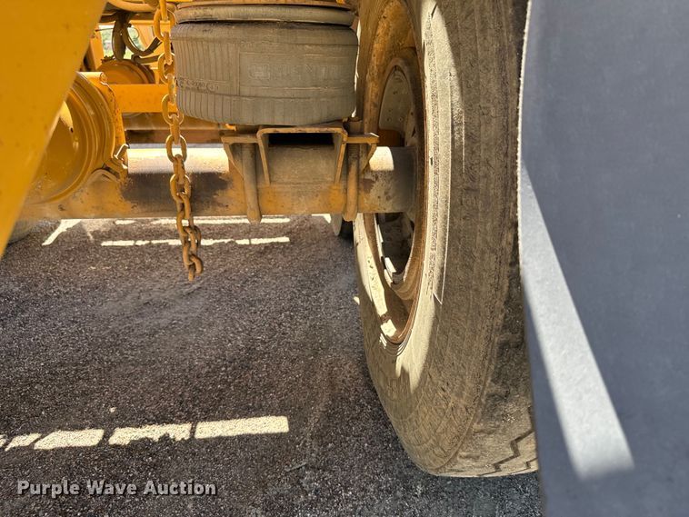 image for item EG9847 2014 Load King 2060-40-2 bottom dump trailer