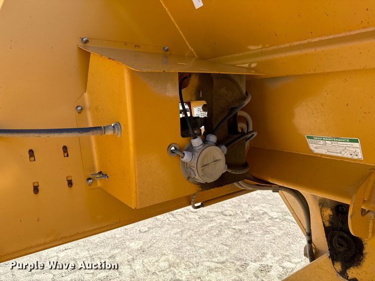 image for item EG9847 2014 Load King 2060-40-2 bottom dump trailer