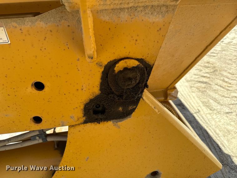 image for item EG9847 2014 Load King 2060-40-2 bottom dump trailer