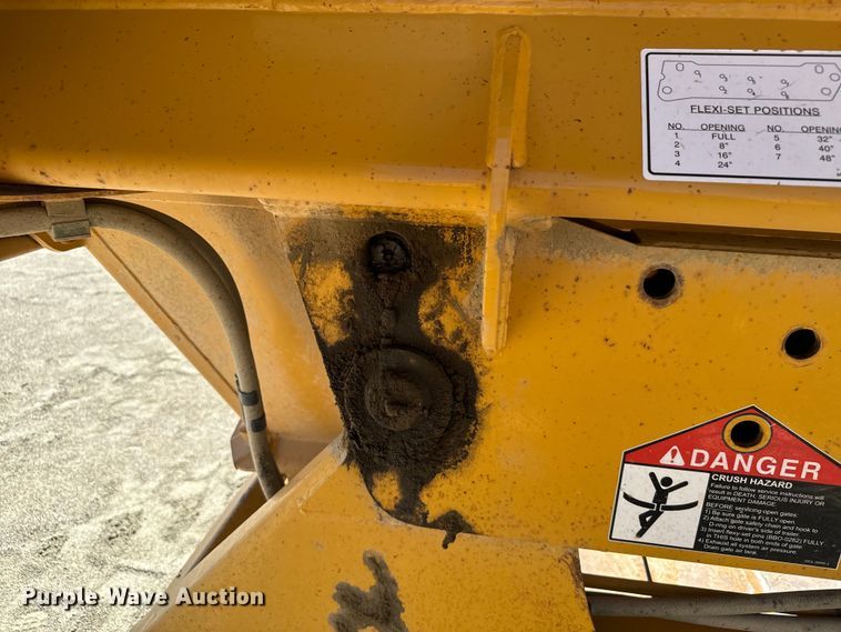 image for item EG9847 2014 Load King 2060-40-2 bottom dump trailer