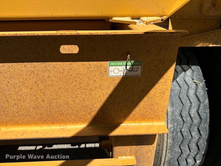 image for item EG9847 2014 Load King 2060-40-2 bottom dump trailer