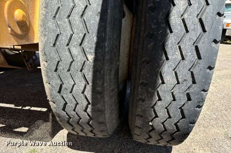 image for item EG9847 2014 Load King 2060-40-2 bottom dump trailer