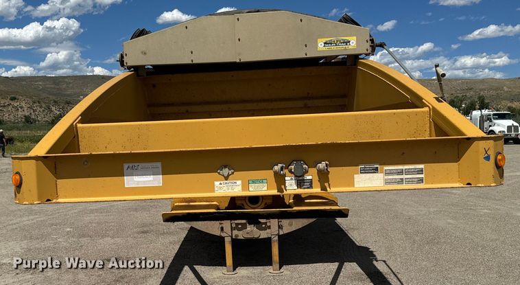 image for item EG9848 2004 Load King 2066-40-2 bottom dump trailer