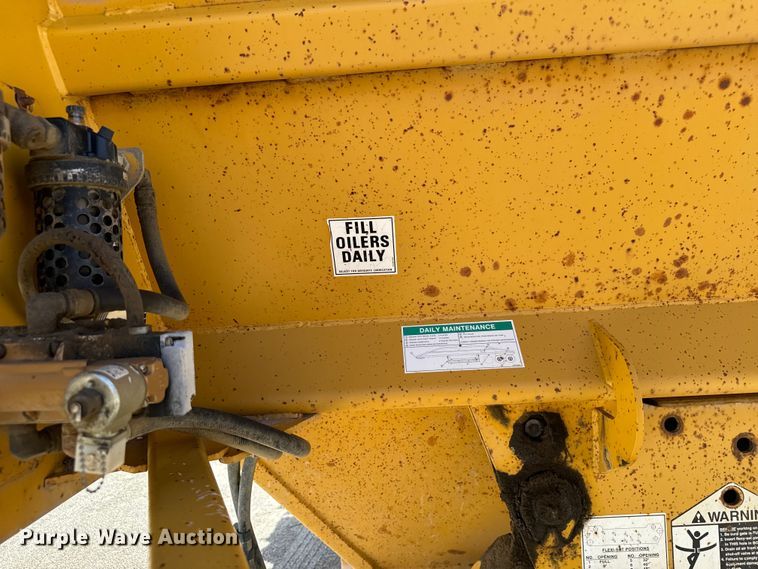 image for item EG9848 2004 Load King 2066-40-2 bottom dump trailer