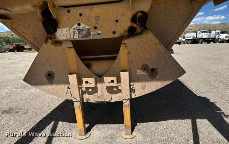 image for item EG9848 2004 Load King 2066-40-2 bottom dump trailer