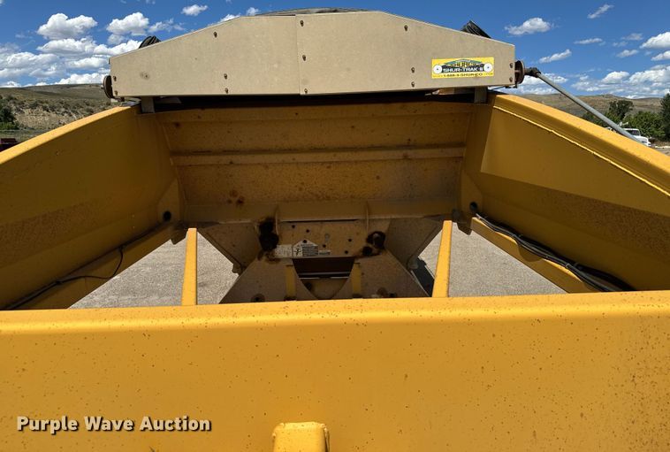 image for item EG9848 2004 Load King 2066-40-2 bottom dump trailer