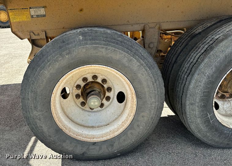 image for item EG9848 2004 Load King 2066-40-2 bottom dump trailer