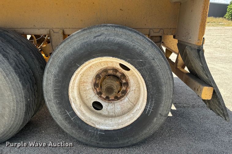 image for item EG9848 2004 Load King 2066-40-2 bottom dump trailer