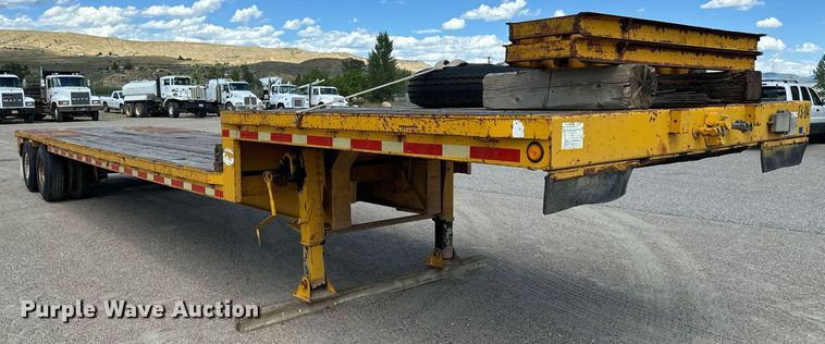 image for item EG9849 1981 General Float drop deck equipment trailer