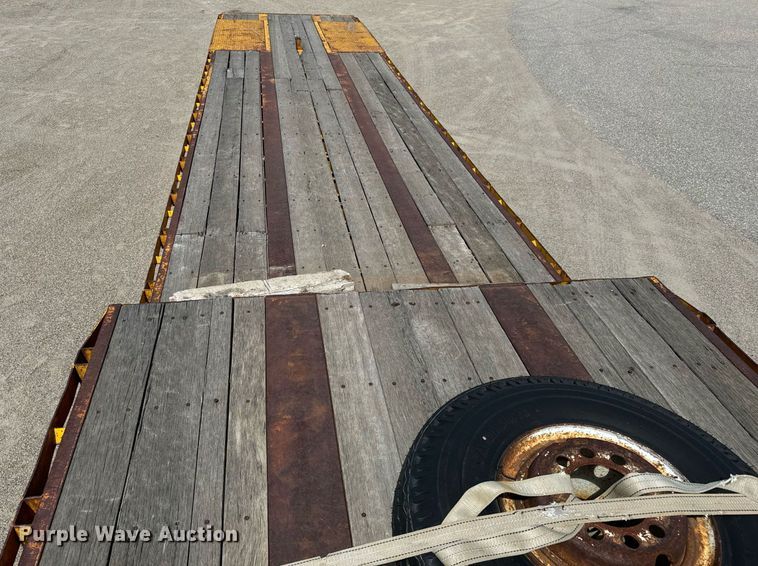 image for item EG9849 1981 General Float drop deck equipment trailer