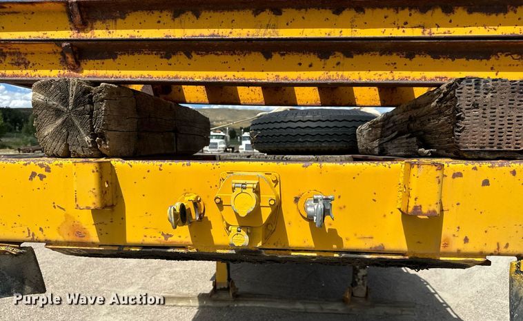 image for item EG9849 1981 General Float drop deck equipment trailer