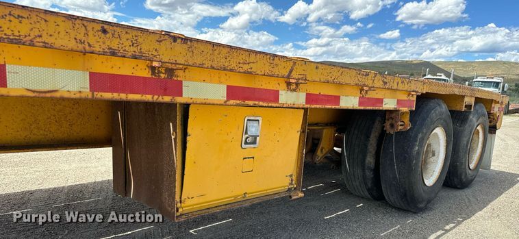 image for item EG9849 1981 General Float drop deck equipment trailer