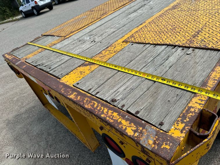 image for item EG9849 1981 General Float drop deck equipment trailer