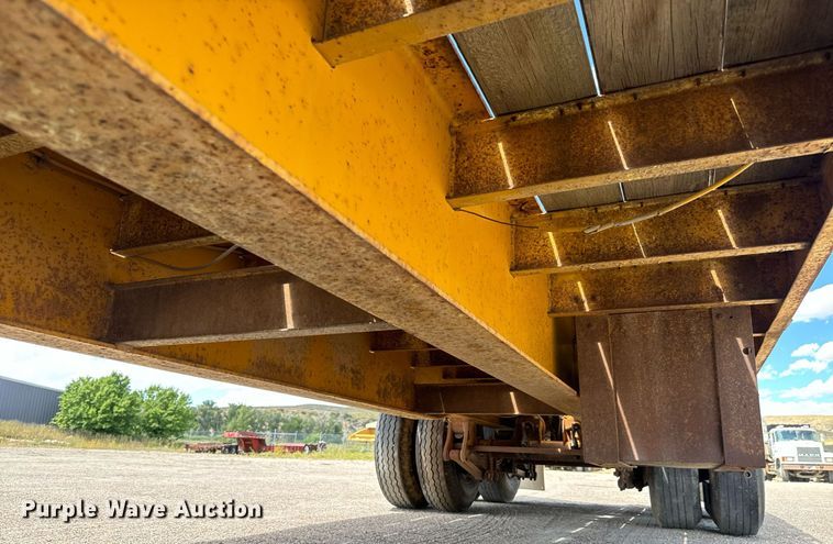 image for item EG9849 1981 General Float drop deck equipment trailer